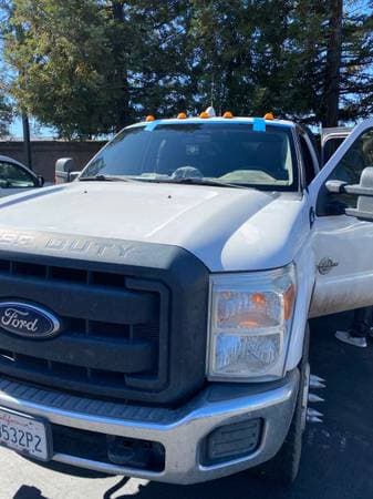 Truck windshield replacement